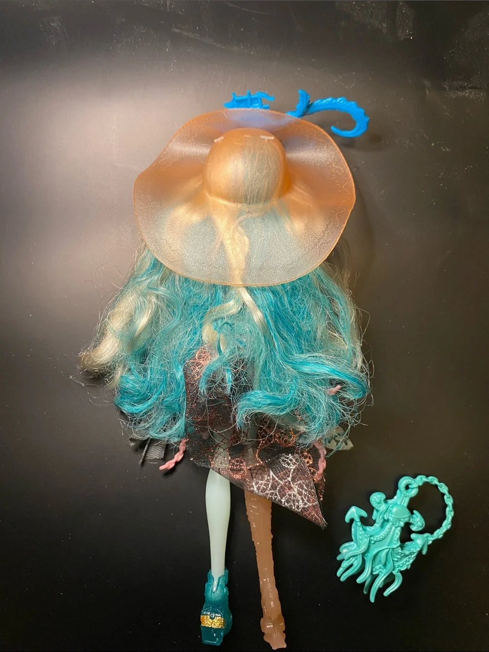 Monster High Haunted Student Spirits Vandala Doubloons Doll and Diary